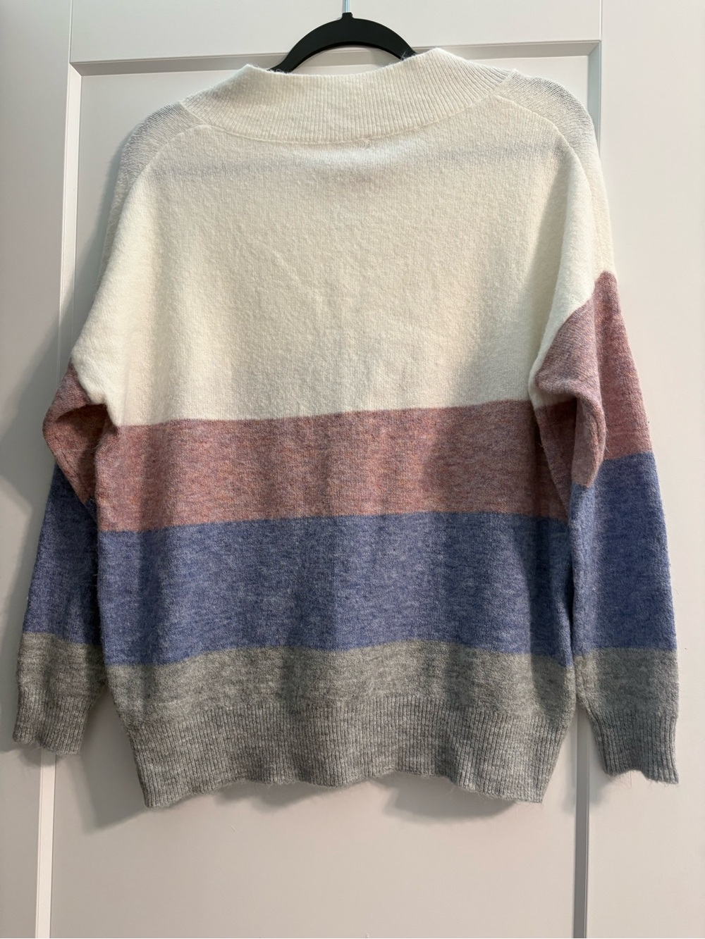 Women’s Colorblock V-Neck Sweater - Cream, Rose, Blue, Gray - Picture 6 of 6
